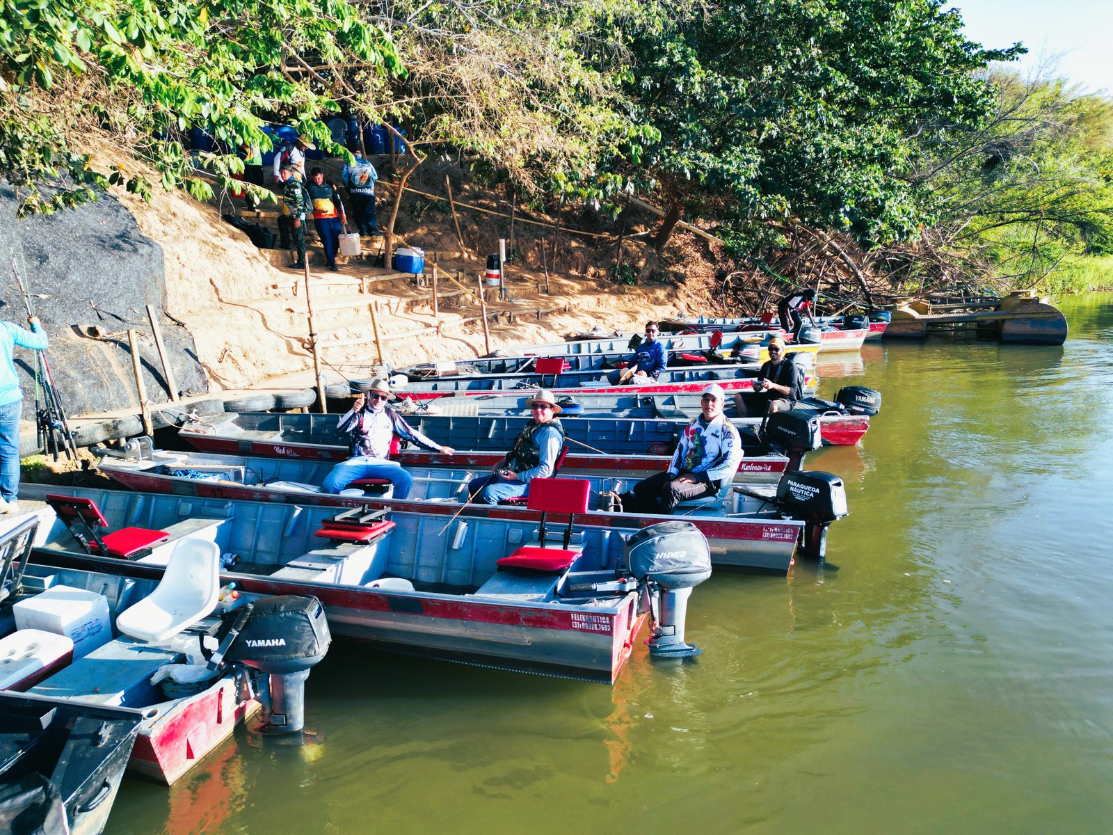 Pescadores na Embarcação
